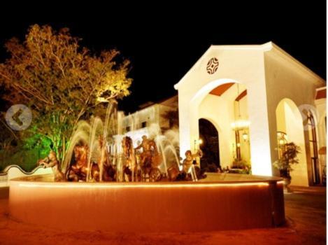 The Golden Palms Hotel & Spa Chik Banavar Экстерьер фото