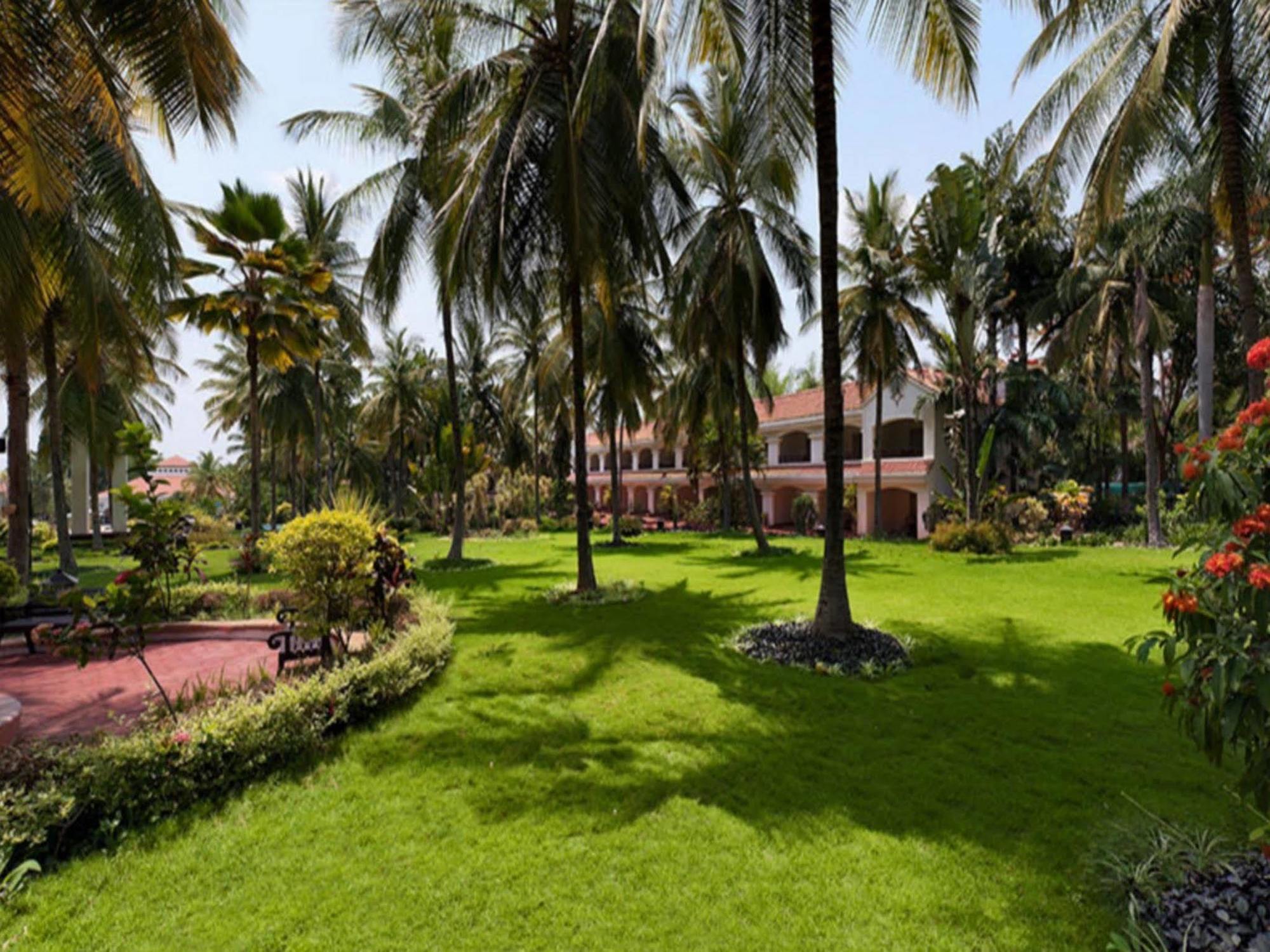 The Golden Palms Hotel & Spa Chik Banavar Экстерьер фото